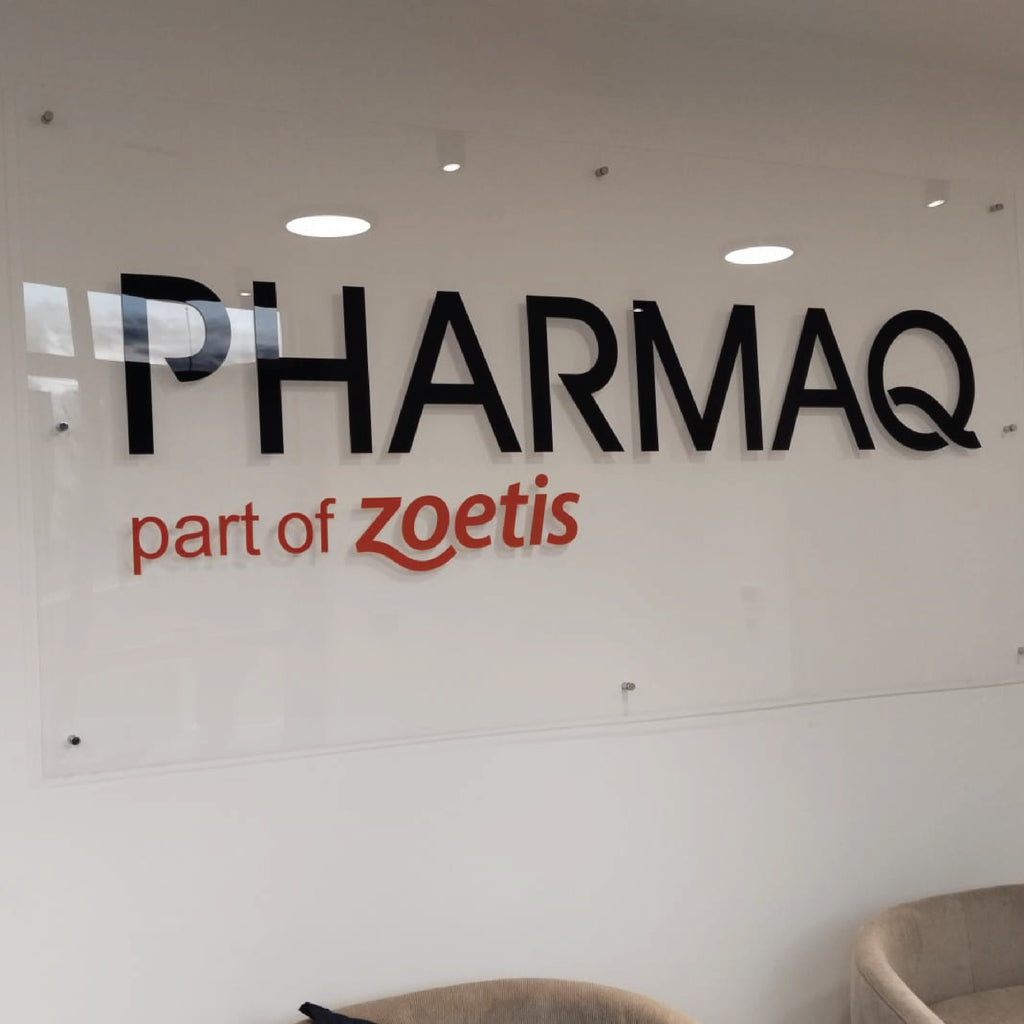 CNC-Buchstabenschneiden