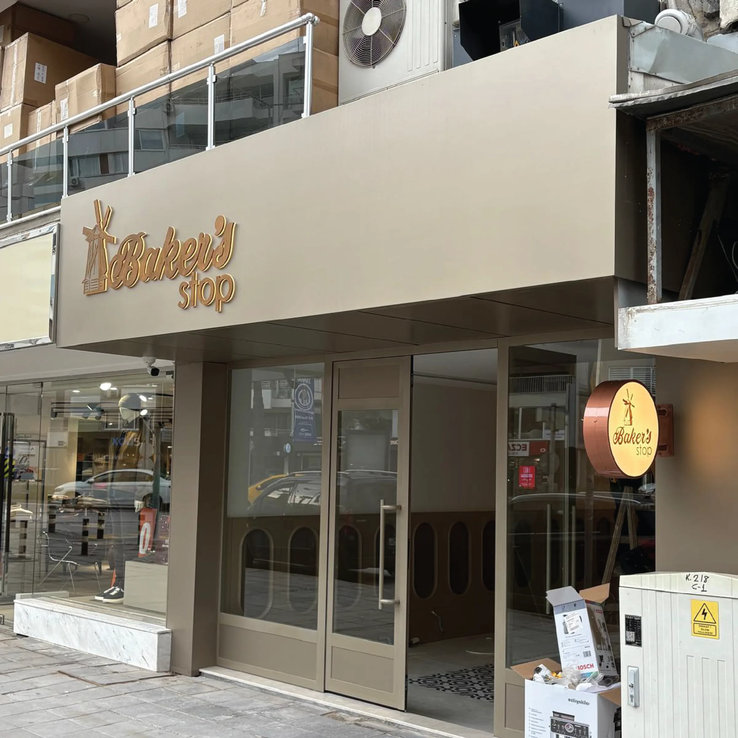 Bakers Cafe — Cephe + Fener Tabela