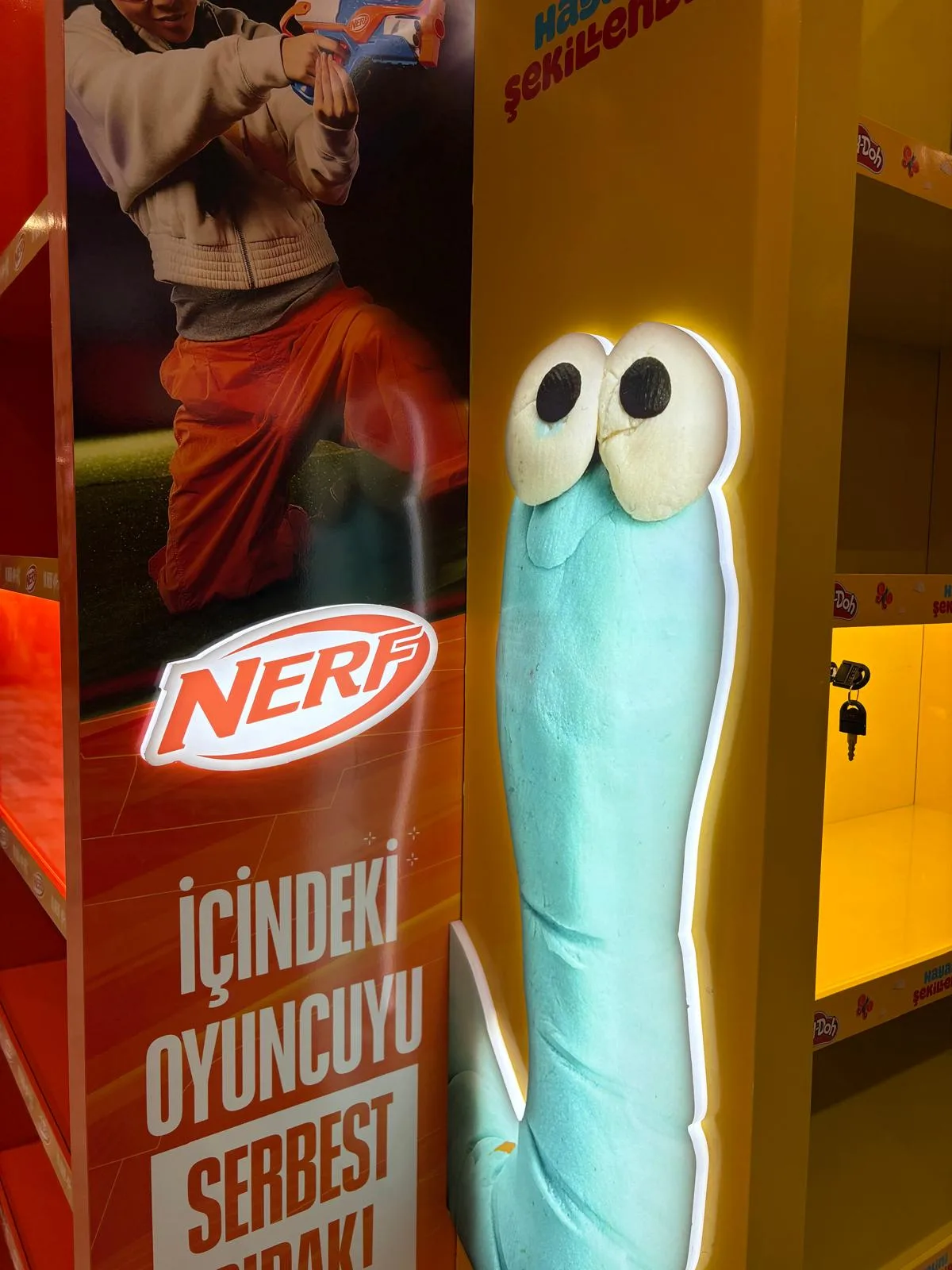 NERF — Ladenaufsteller — D&R