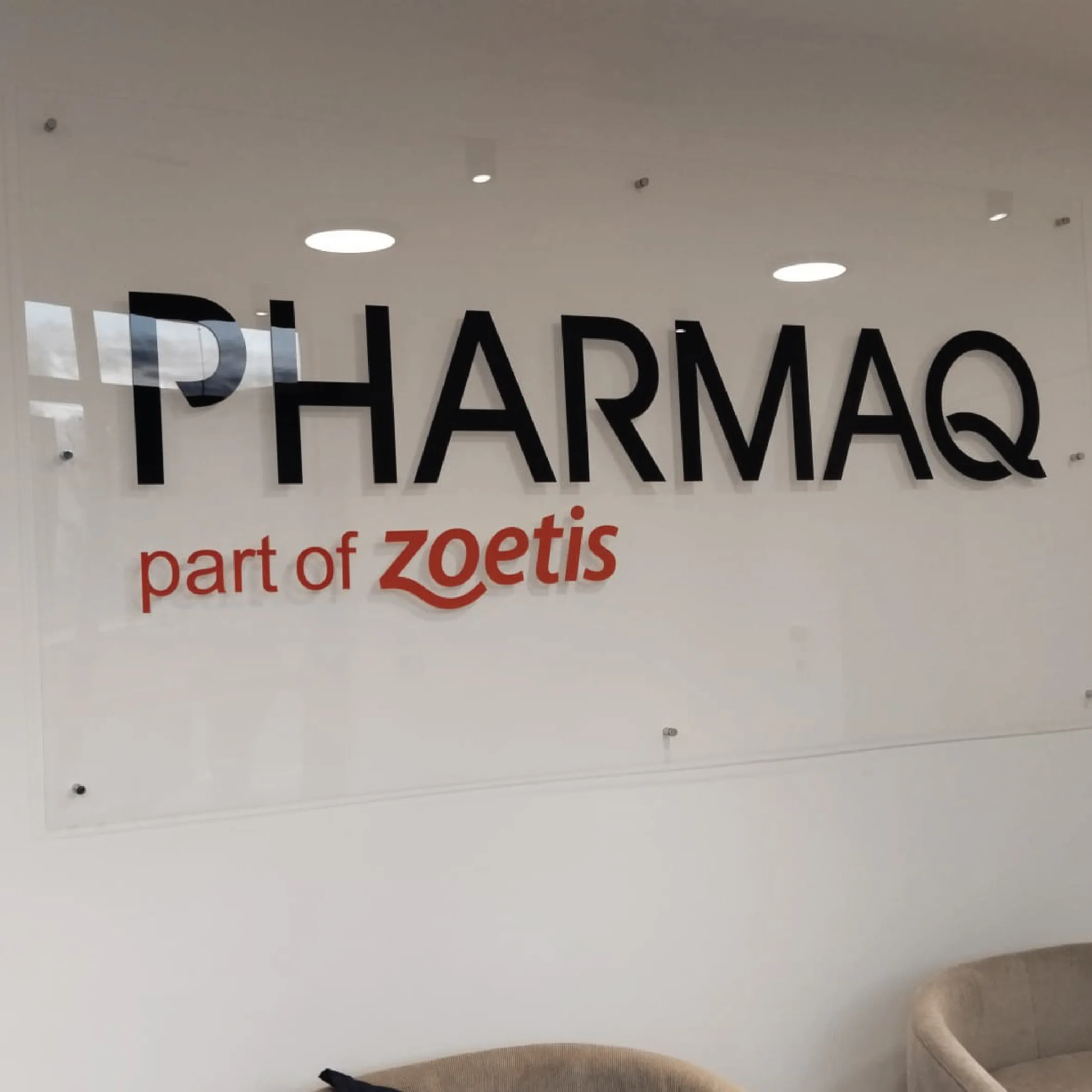 Pharmaq — CNC Harf Kesim
