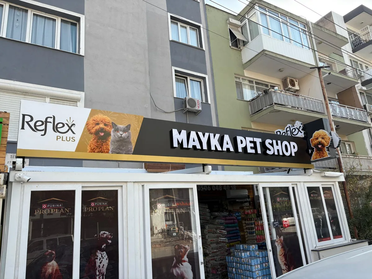 Reflex Plus — Ladenschild — Mayka Pet Shop