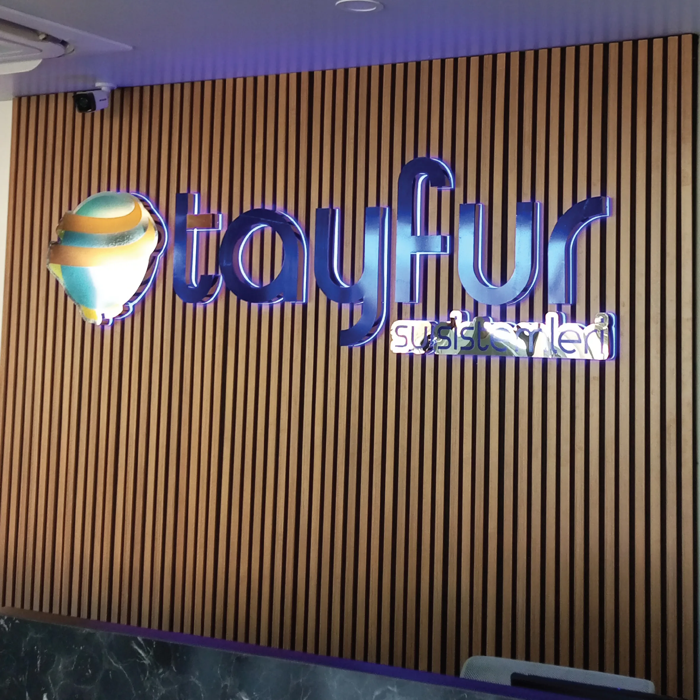 Tayfur — Işıklı Krom Harf